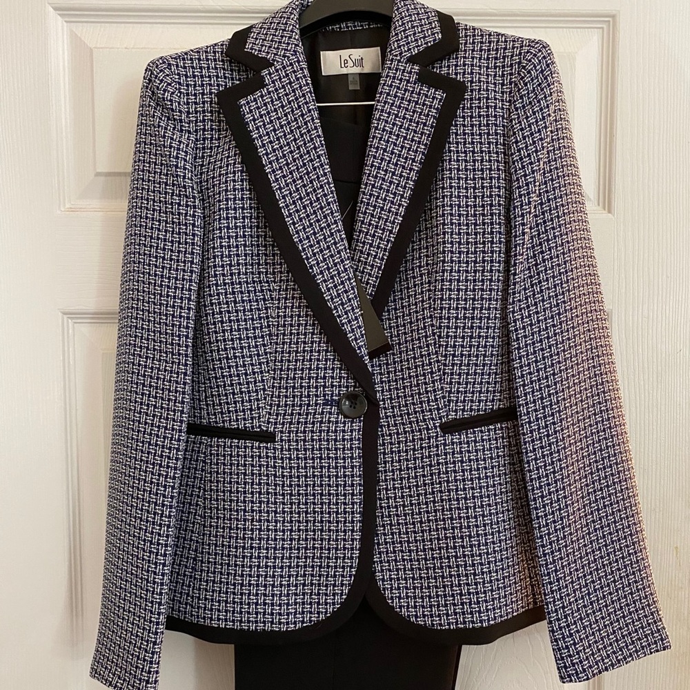 NWT LeSuit set